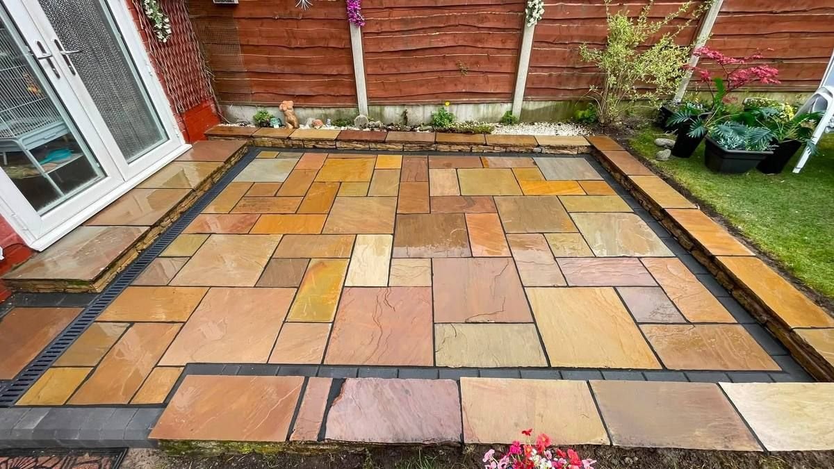 Sandstone patio detail by RY Garden & Landscaping, Manchester